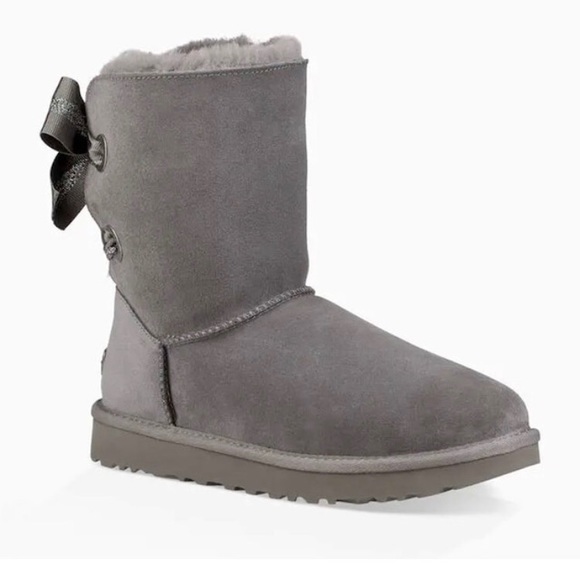 UGG Shoes - UGG Women's Bailey Bow Short Boot Charcoal size 9